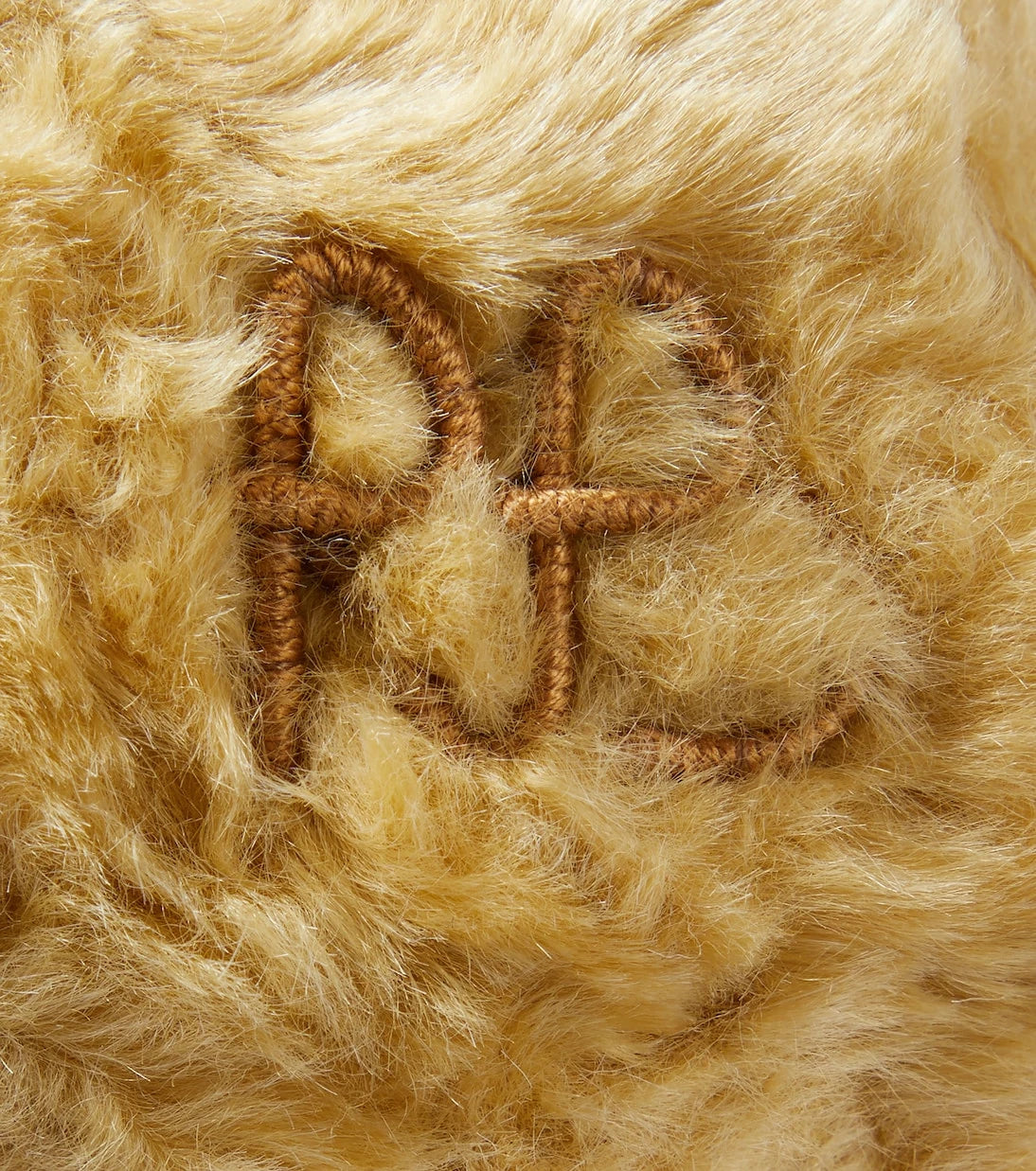 Ruslan Baginskiy - Faux fur hat
