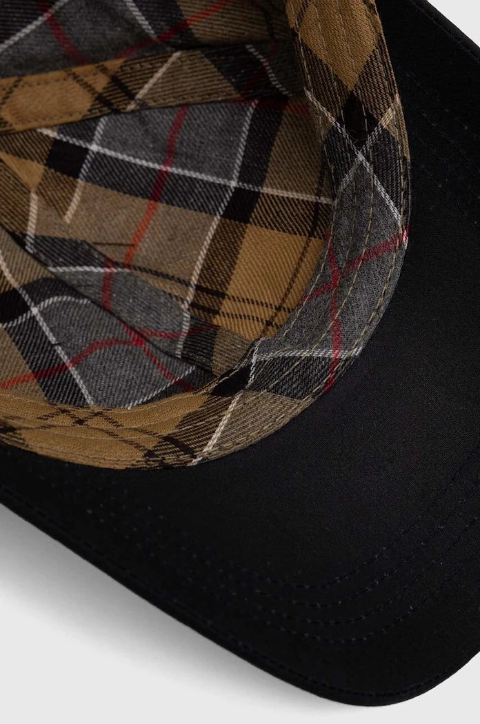 Памучна шапка с козирка Barbour