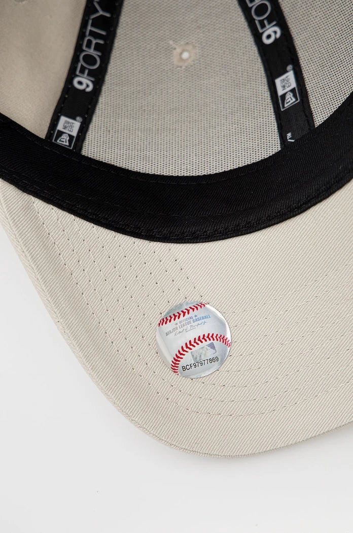 New Era METALLIC LOGO 9FORTY® Pamuklu Şapka