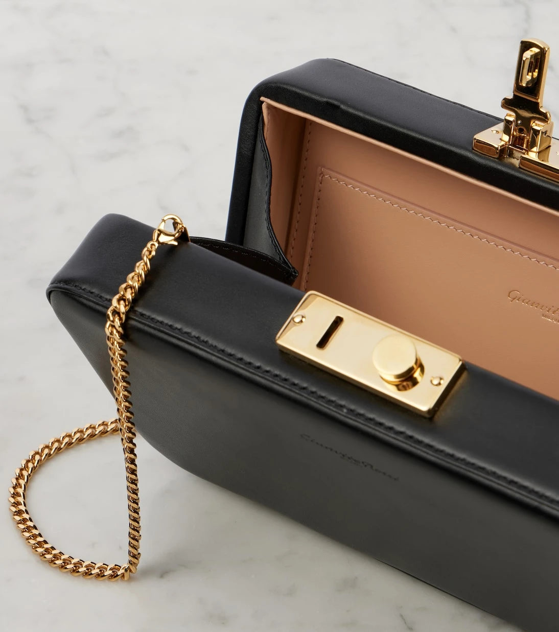 Gianvito Rossi - Valì leather clutch