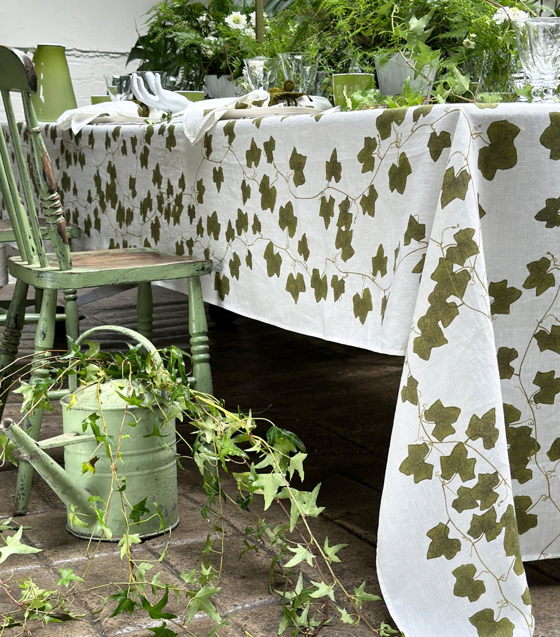 Summerill & Bishop Linen Ivy Tablecloth (165cm x 380cm)