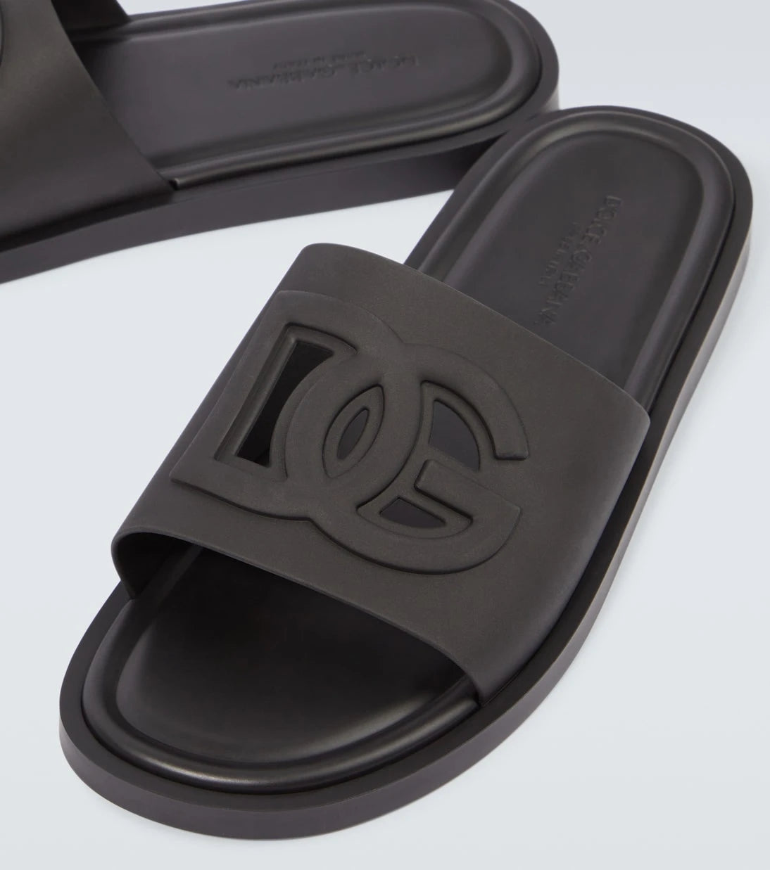 Dolce&Gabbana - DG cutout slides
