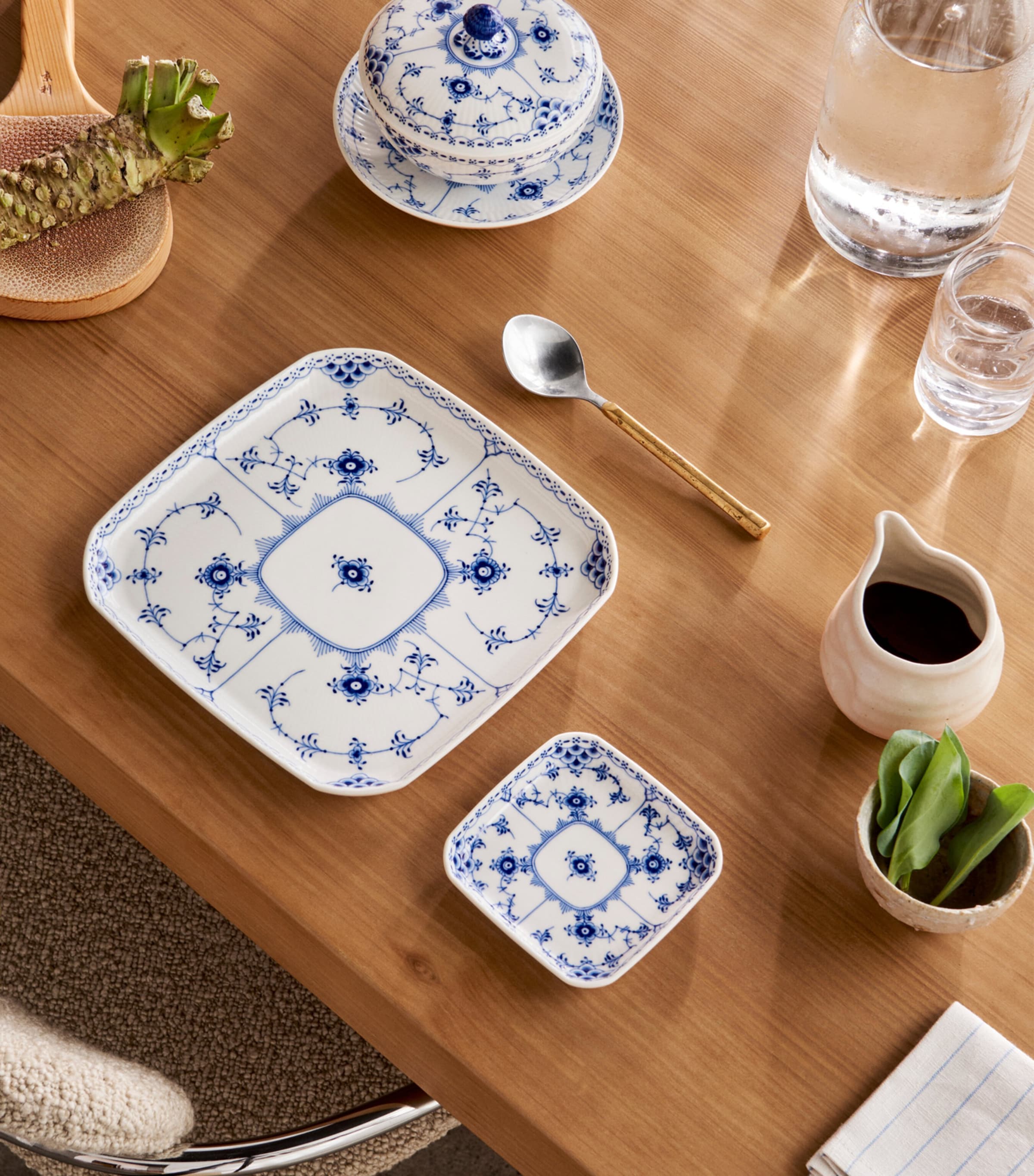 Blue Fluted Half Lace Square Plate (21cm)