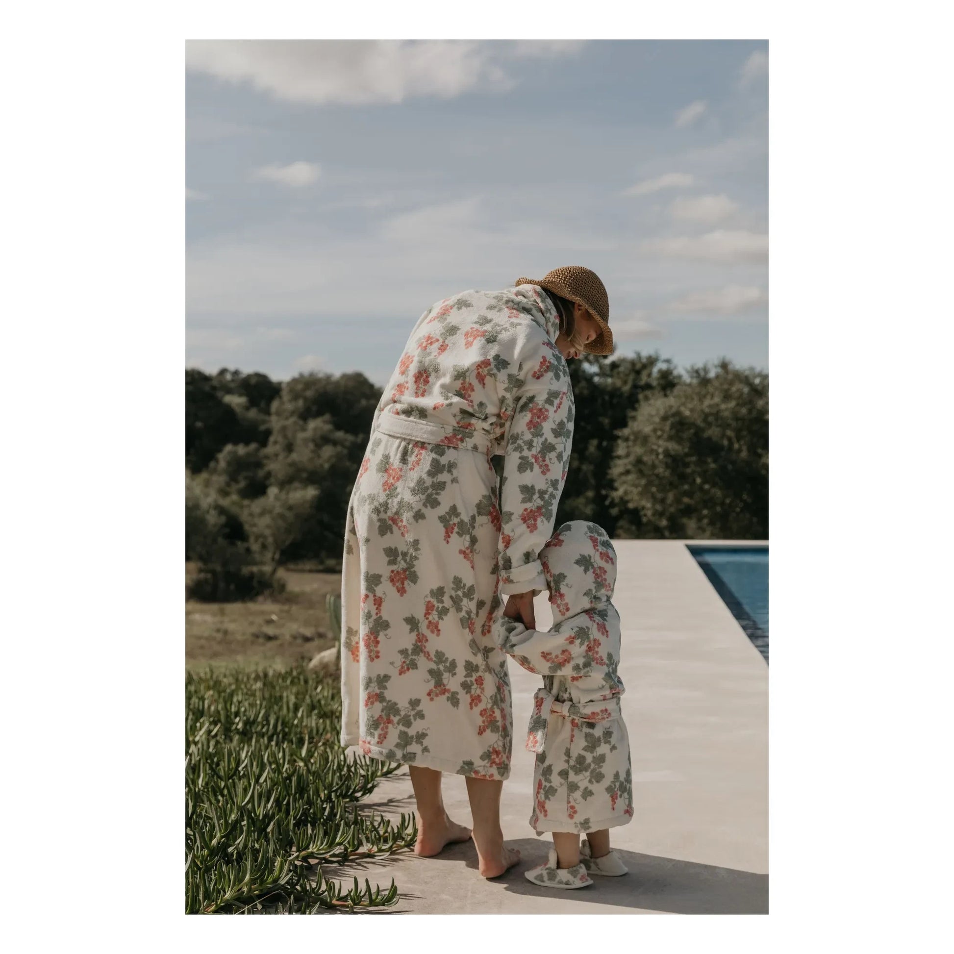 garbo&friends - Grapes Pink children's bathrobe