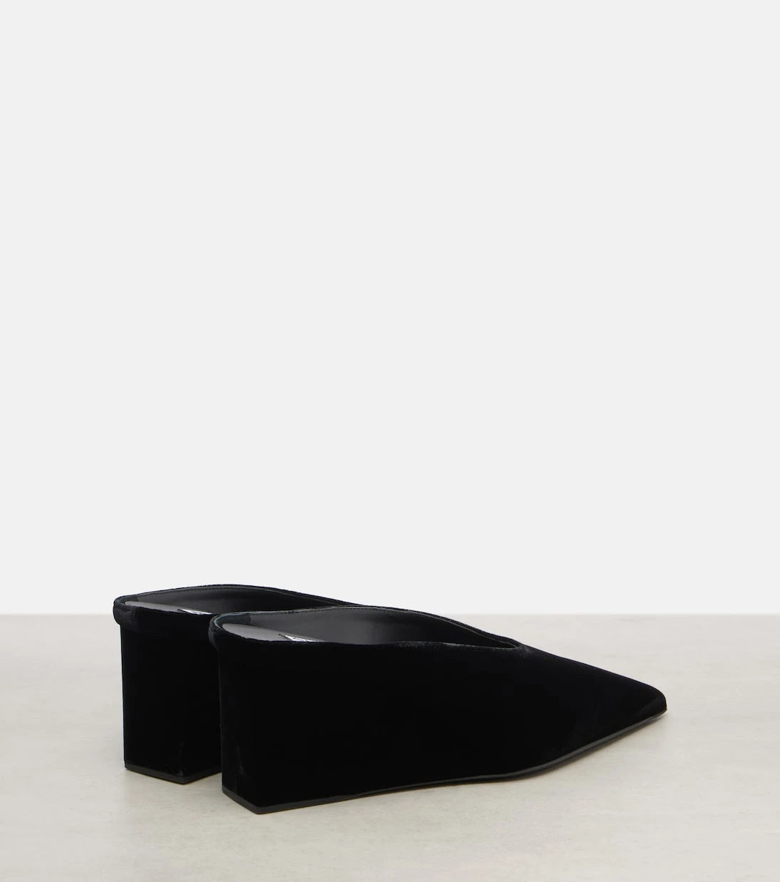 Alaïa - Cube 75 velvet wedge mules