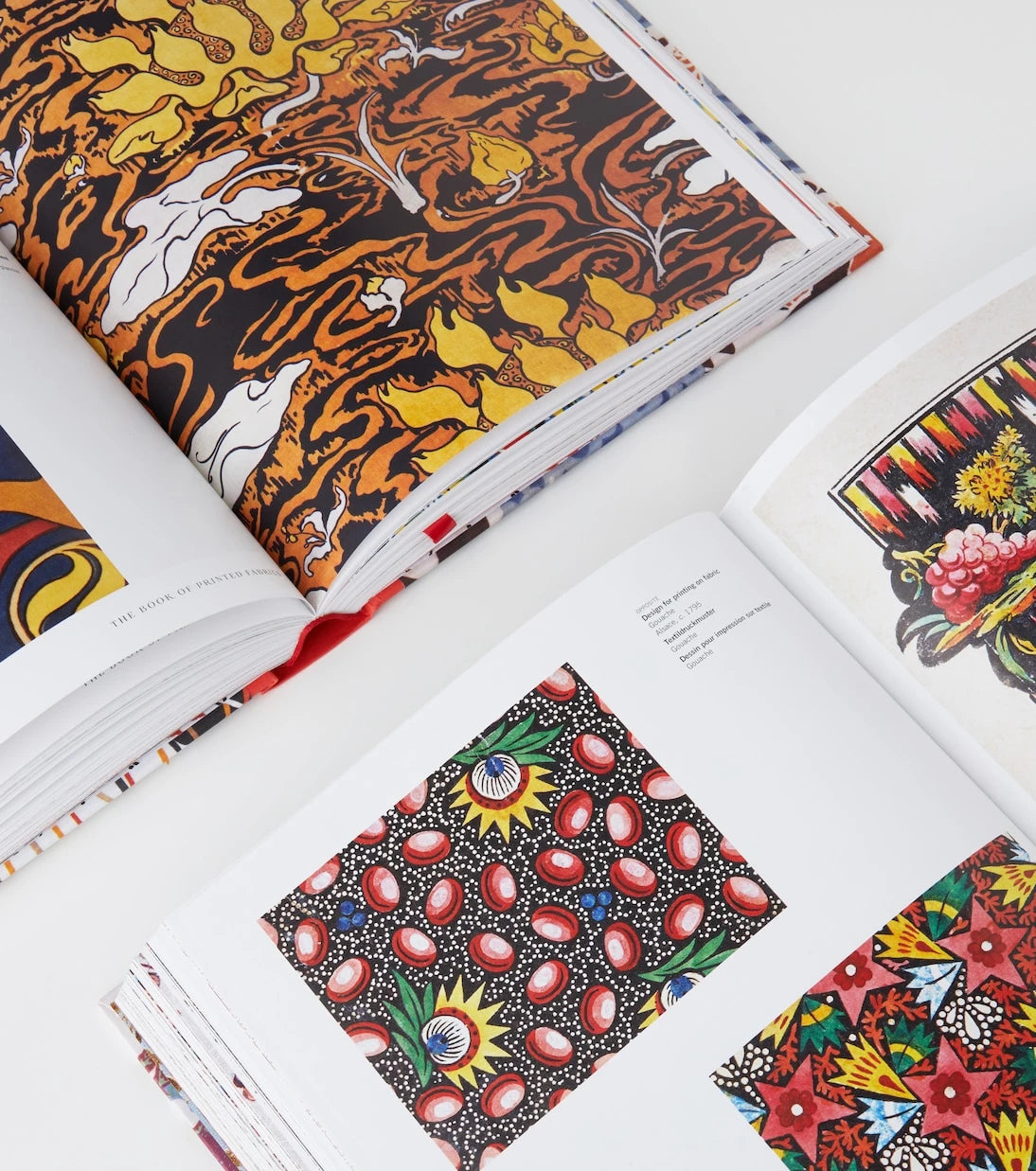 Taschen - The Book of Printed Fabrics. From the 16th century until today set of 2 books