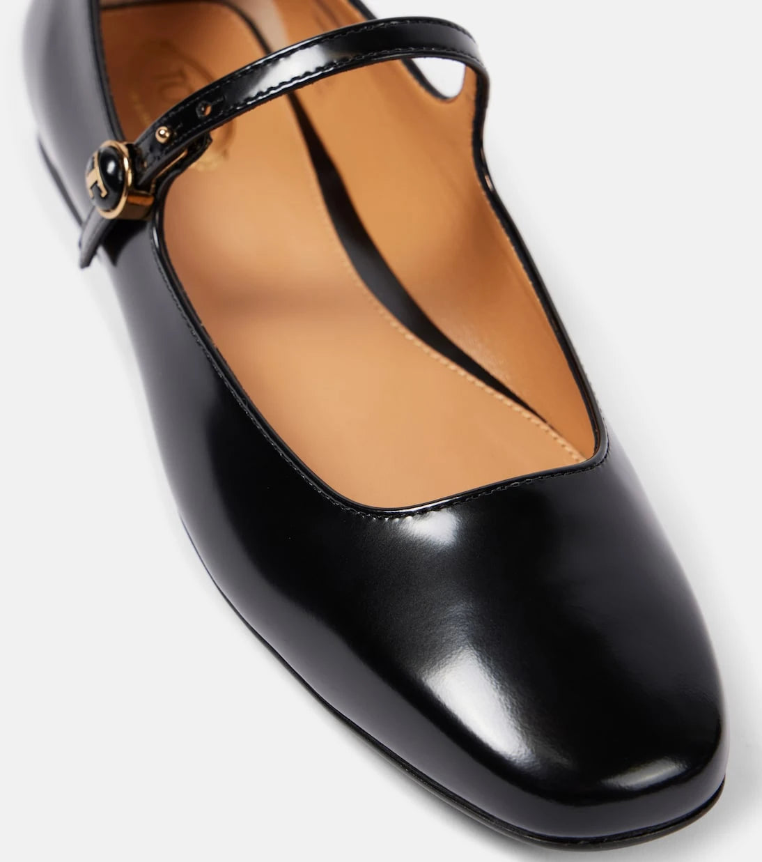 Tod's - حذاء ماري جين مسطح من الجلد المصقول