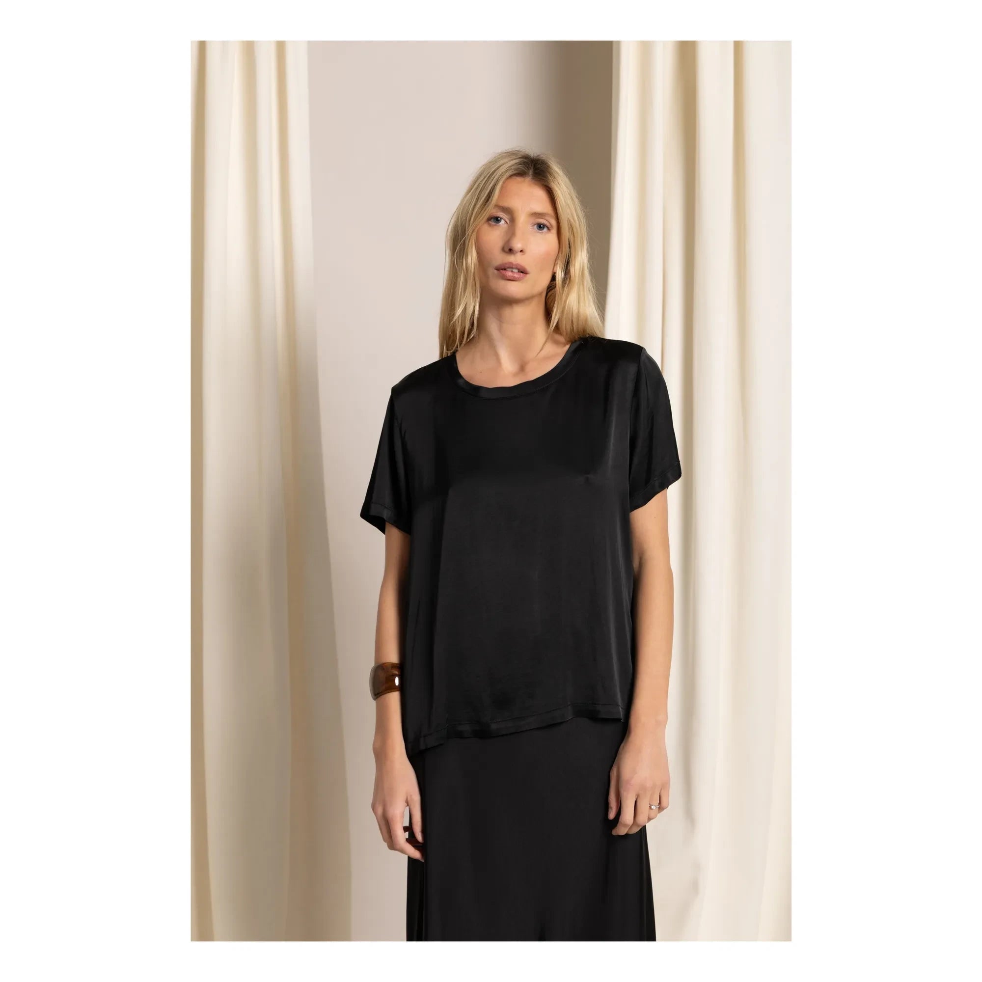 Smallable Woman - Selena T-shirt | Black