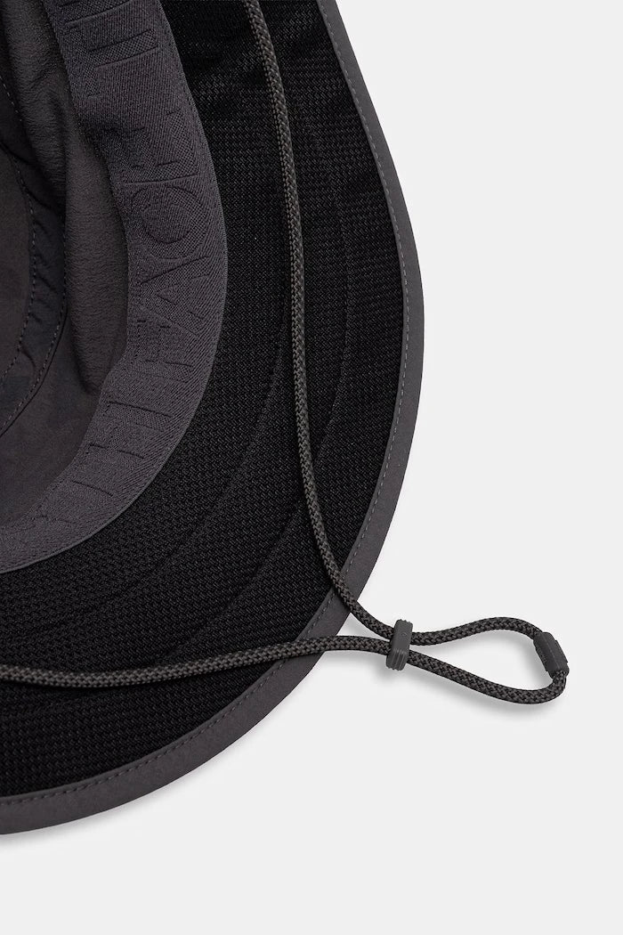 The North Face шапка идиотка CLASS V BRIMMER