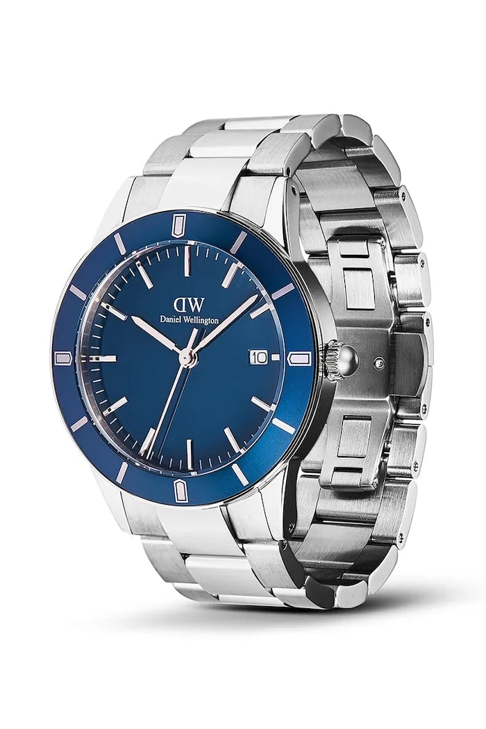 Часовник Daniel Wellington