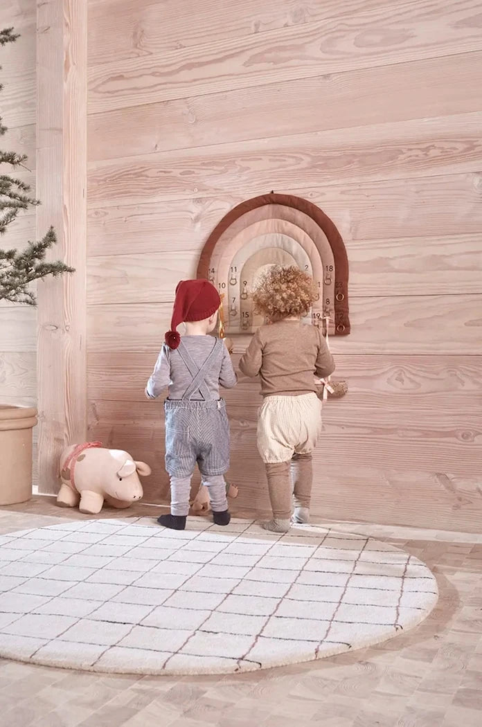 Çocuklar için Advent takvimi OYOY Rainbow Christmas Calendar