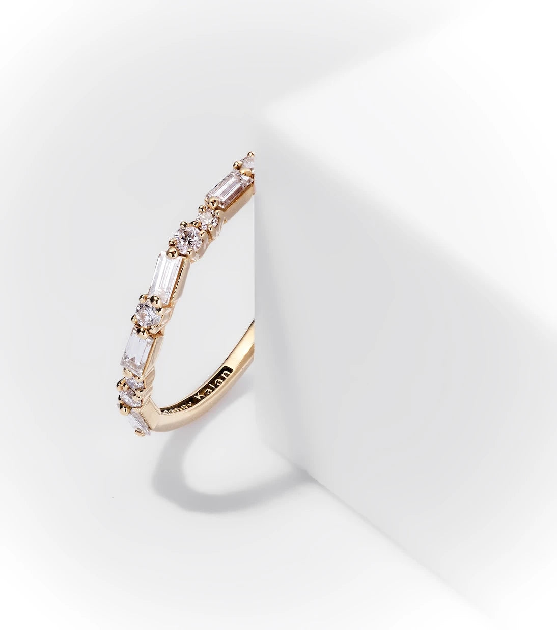 Suzanne Kalan - 18kt yellow gold ring with diamonds