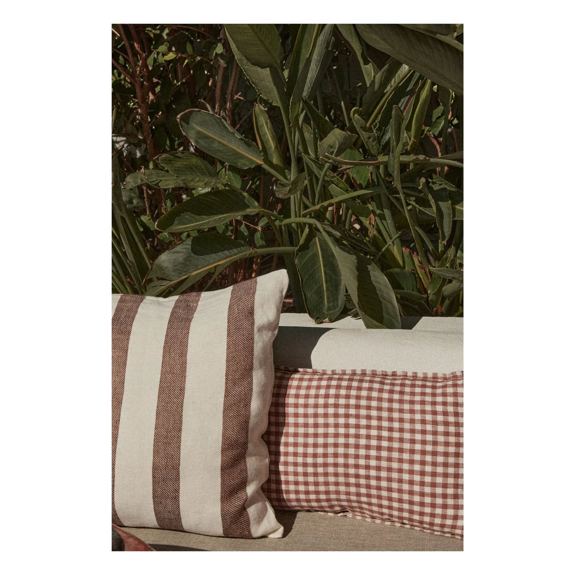 Gabrielle Paris - Bastide linen cushion cover | Terracotta
