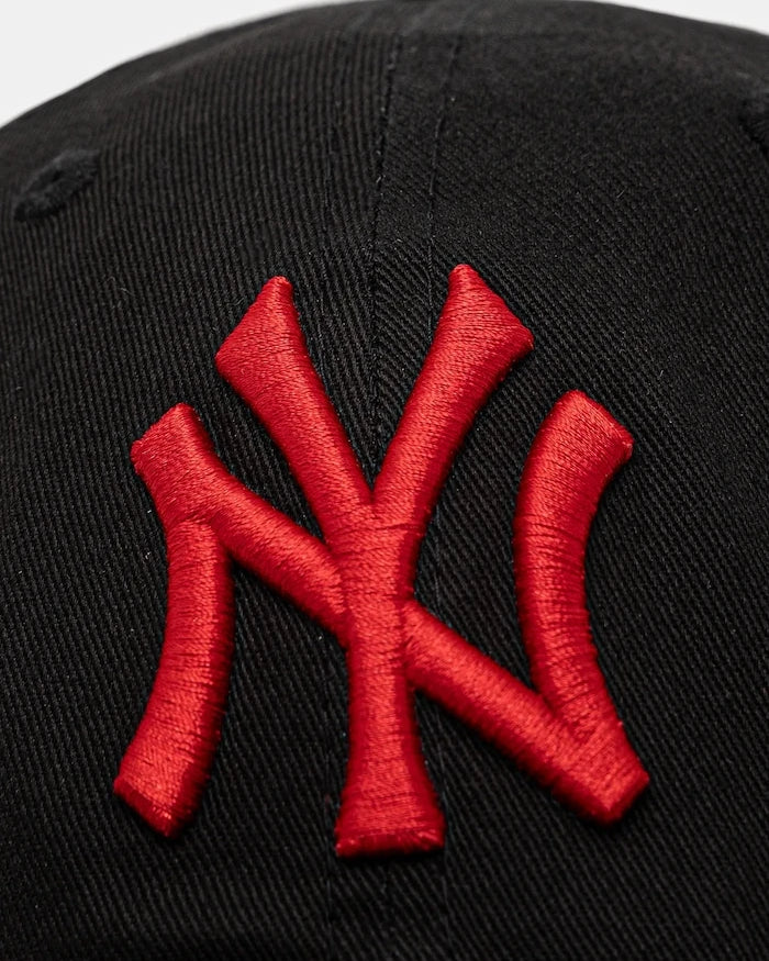 Памучна шапка с козирка New Era LE 920 LEAGUE ESSENTIAL 9TWENTY®