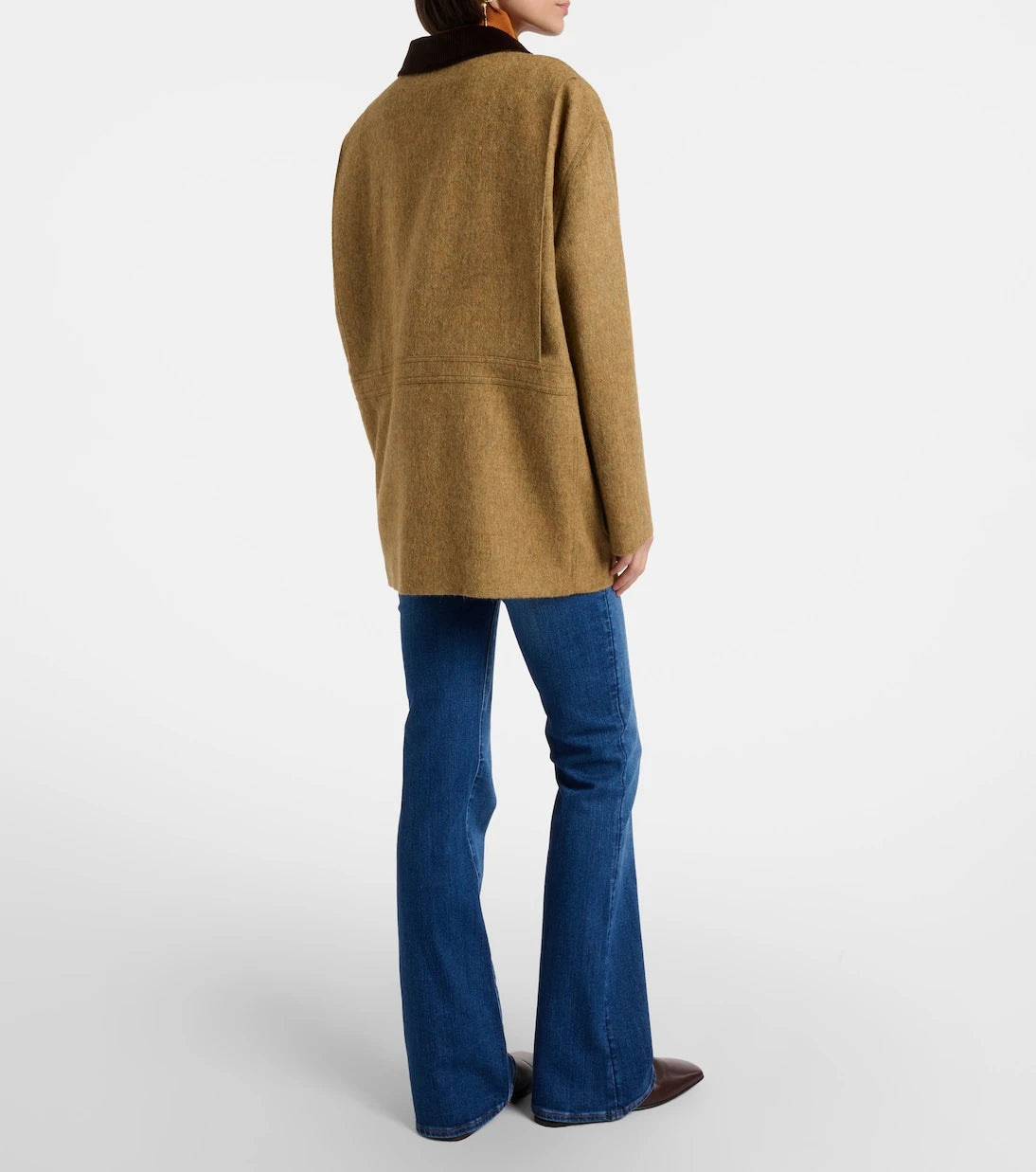 7 For All Mankind - بنطلون جينز بقصة ضيقة واسعة من الأسفل (Leggy bootcut jeans)