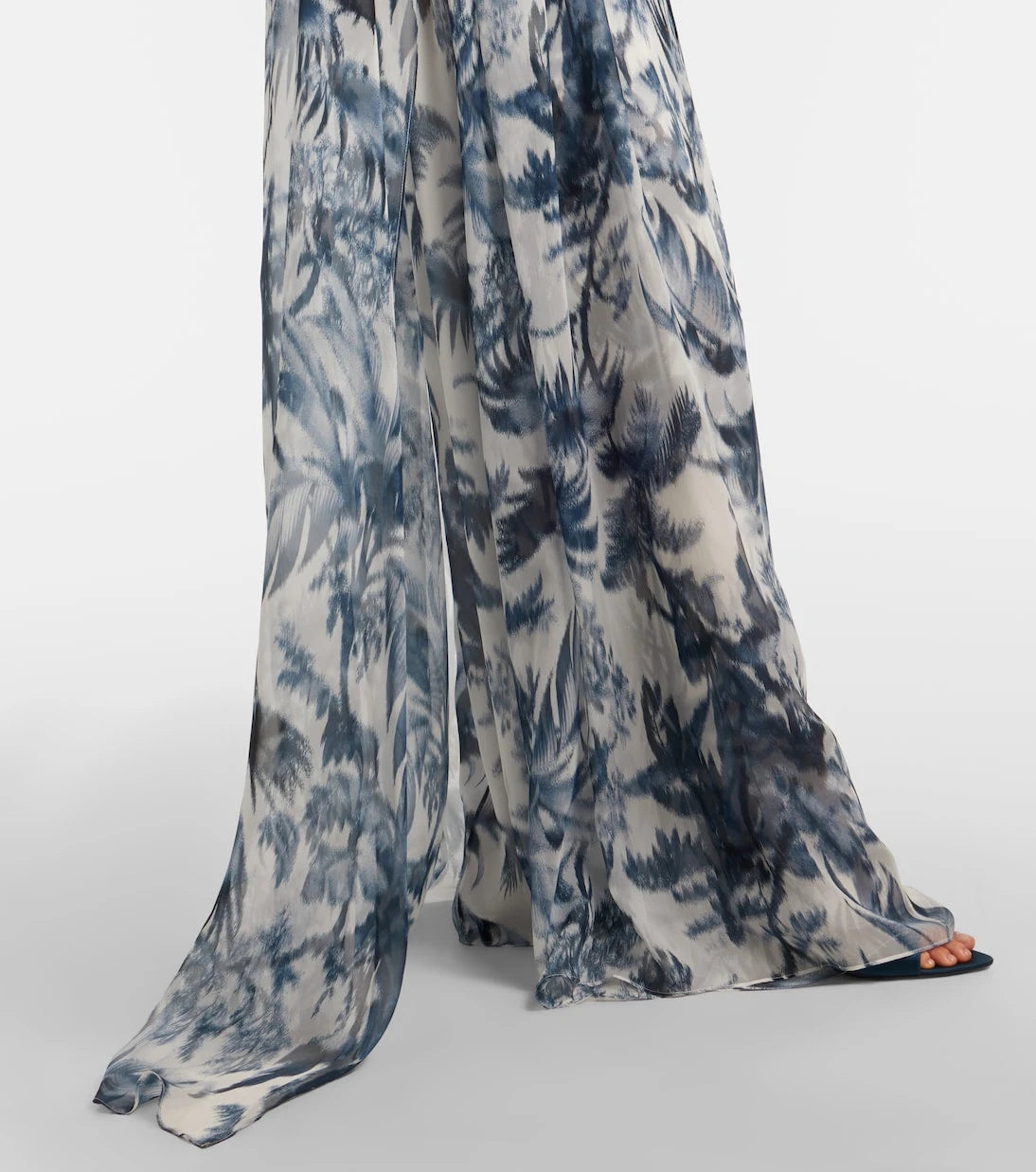 Oscar de la Renta - Caped silk gown