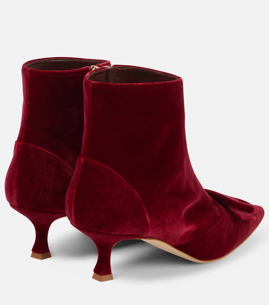 Manolo Blahnik - حذاء الكاحل المخملي بايلو