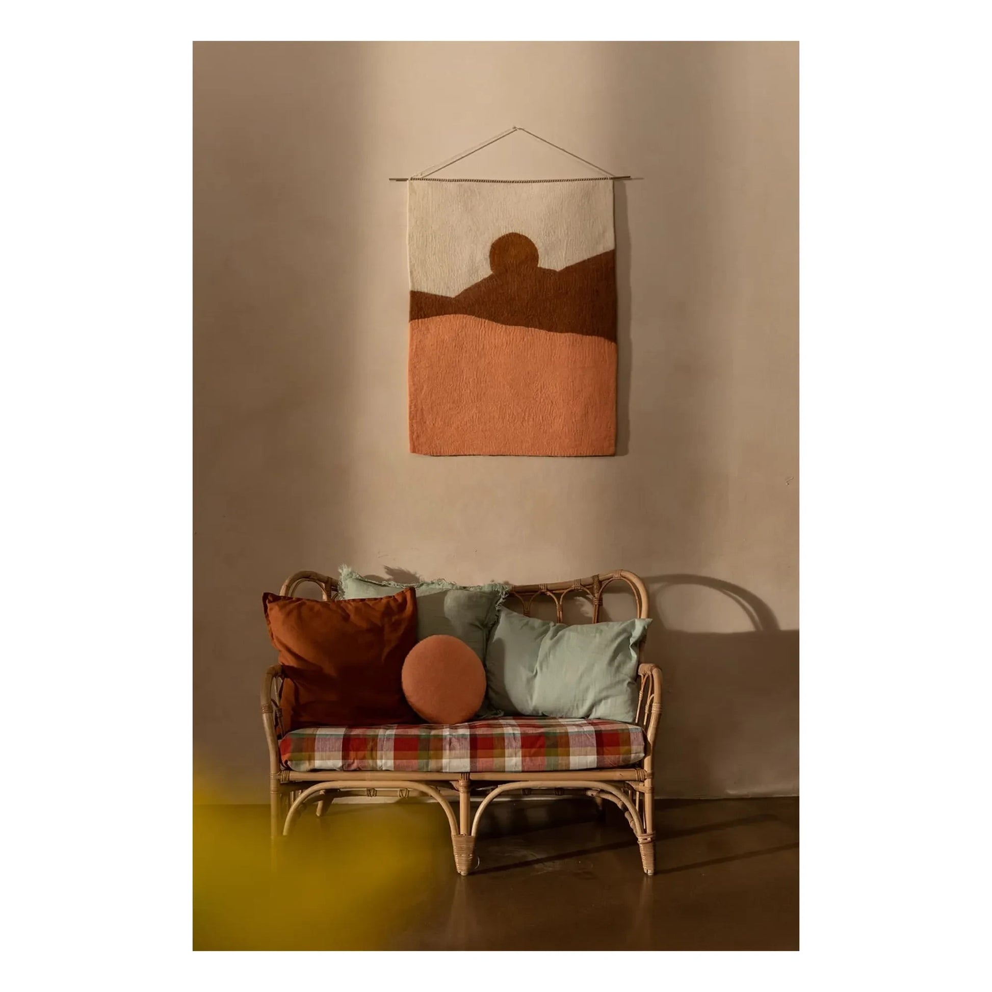 Muskhane - Morning wall hanging in felt | Blush