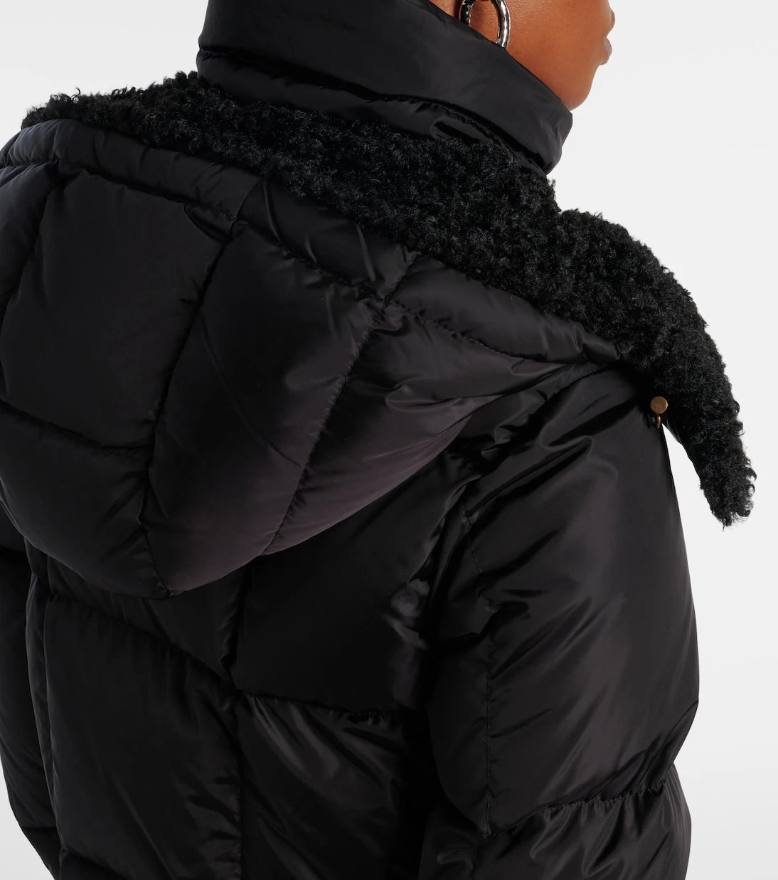 Moncler - سترة مبطنة بالريش