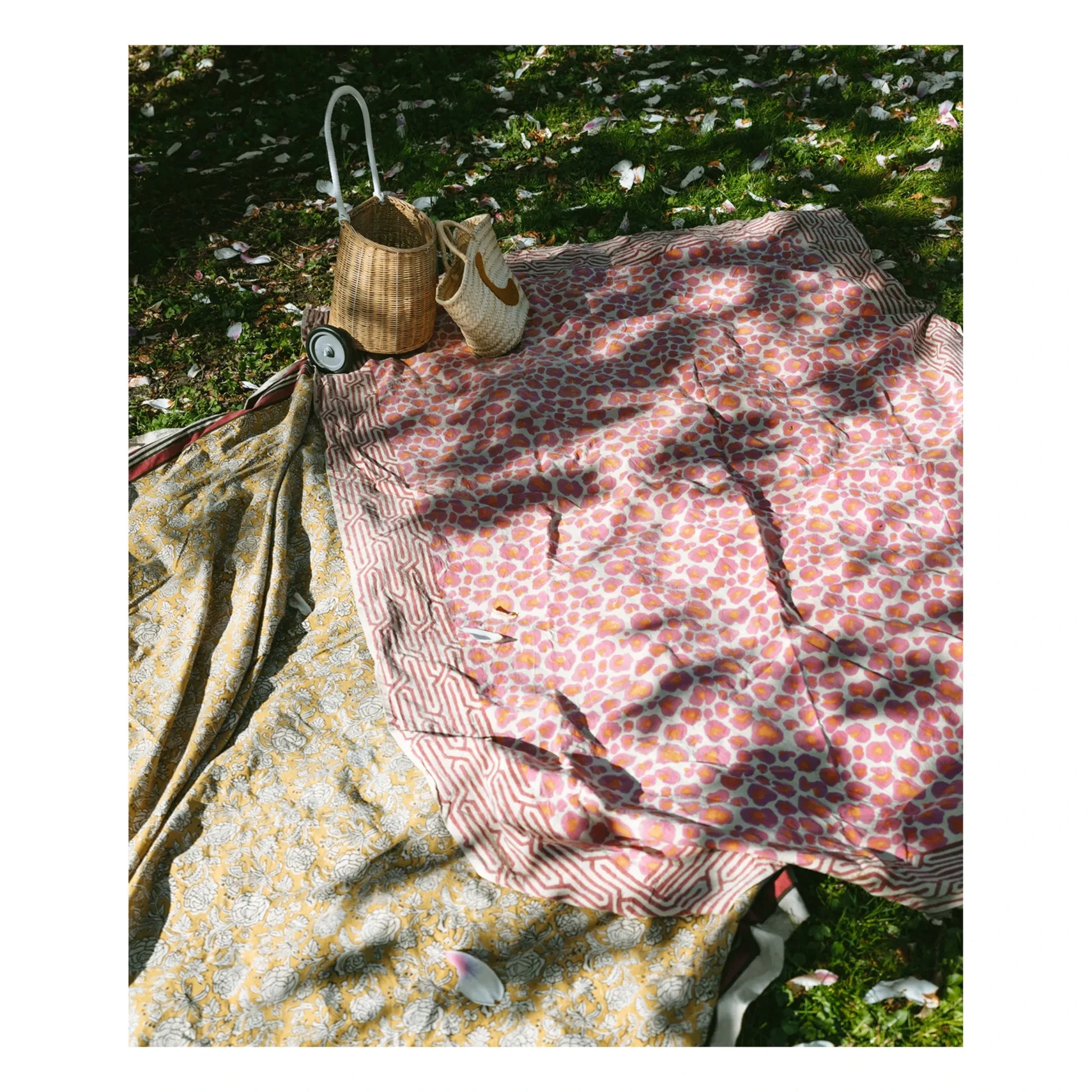 Doing Goods - Leopard throw and cotton totebag | Pink