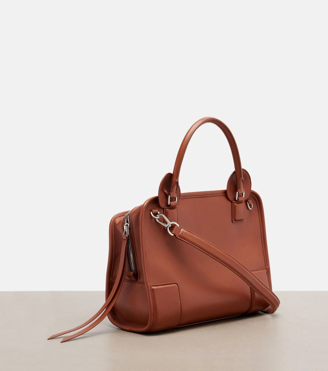 Loewe - Amazona 180 Lion Medium leather tote bag
