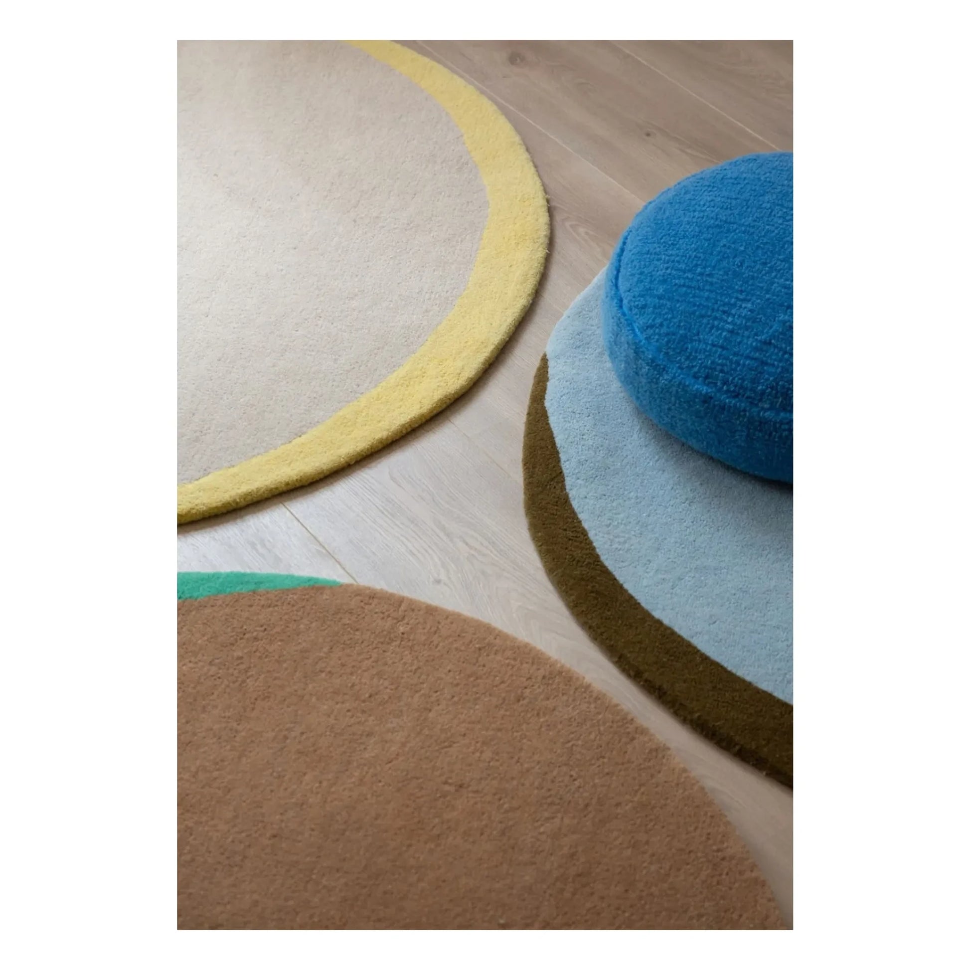 Suite 702 - Eclipse carpet | Light blue