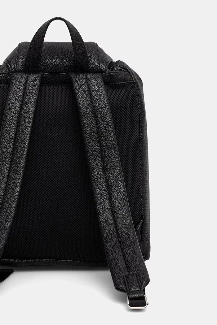 Calvin Klein Kadın Suni Deri Sırt Çantası
