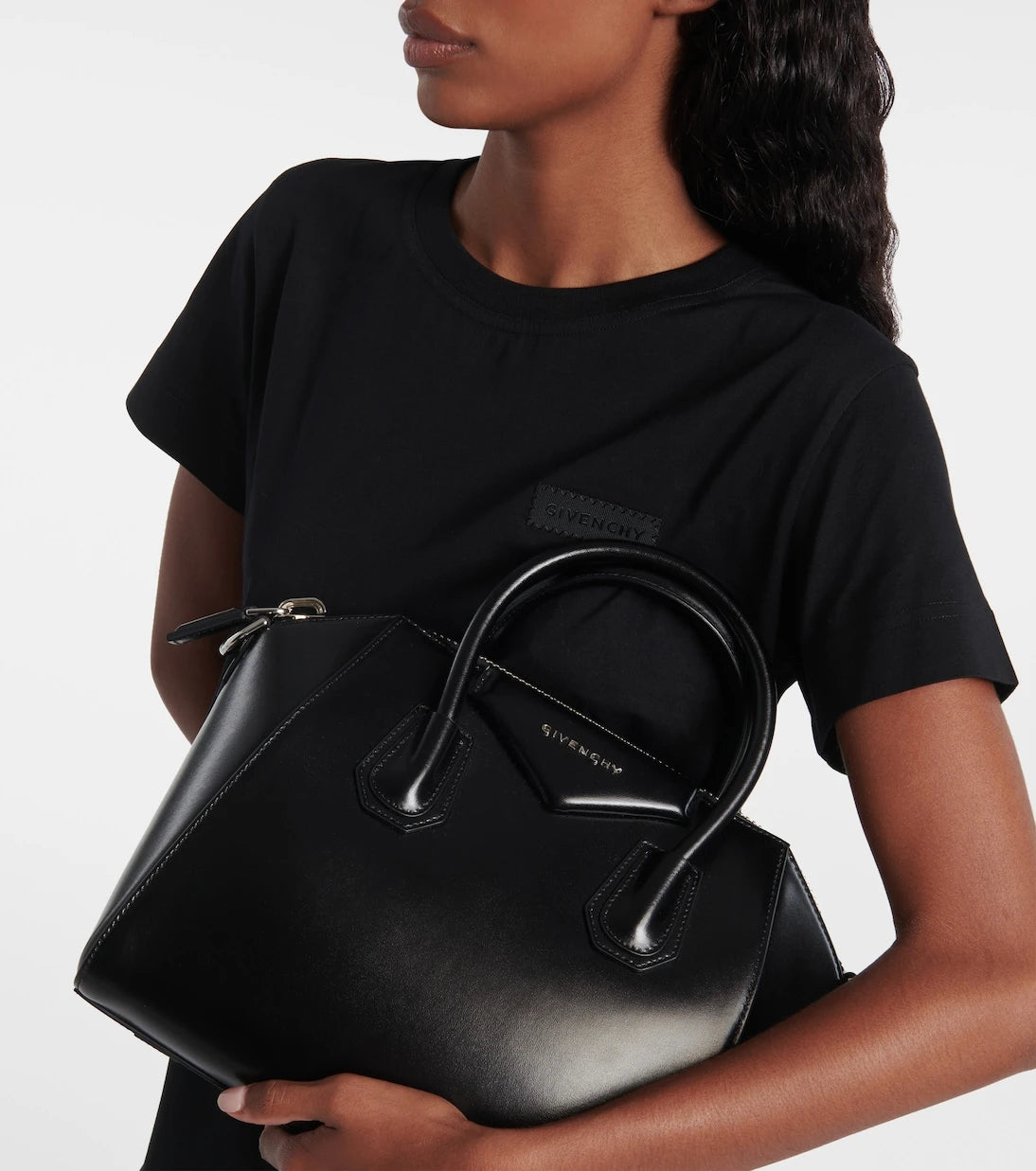 Givenchy - حقيبة توت Antigona الصغيرة من الجلد