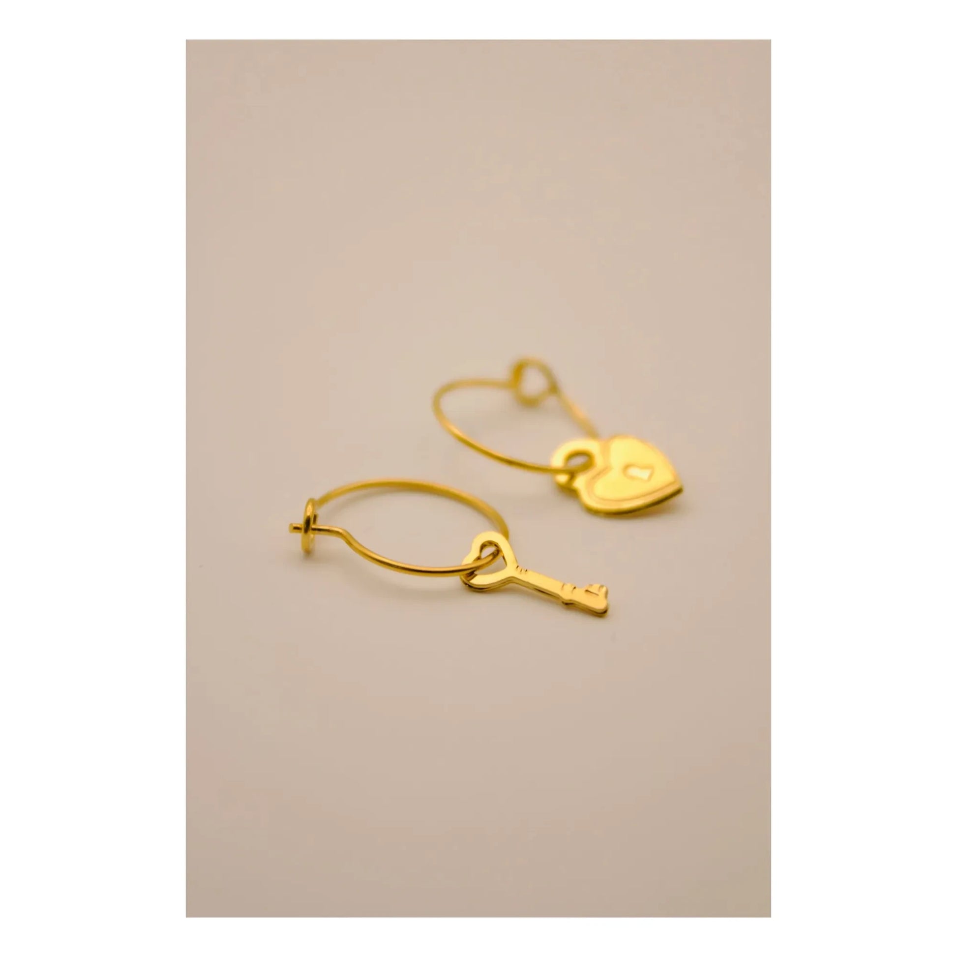 Adorabili - Secret Mini Creoles | Gold