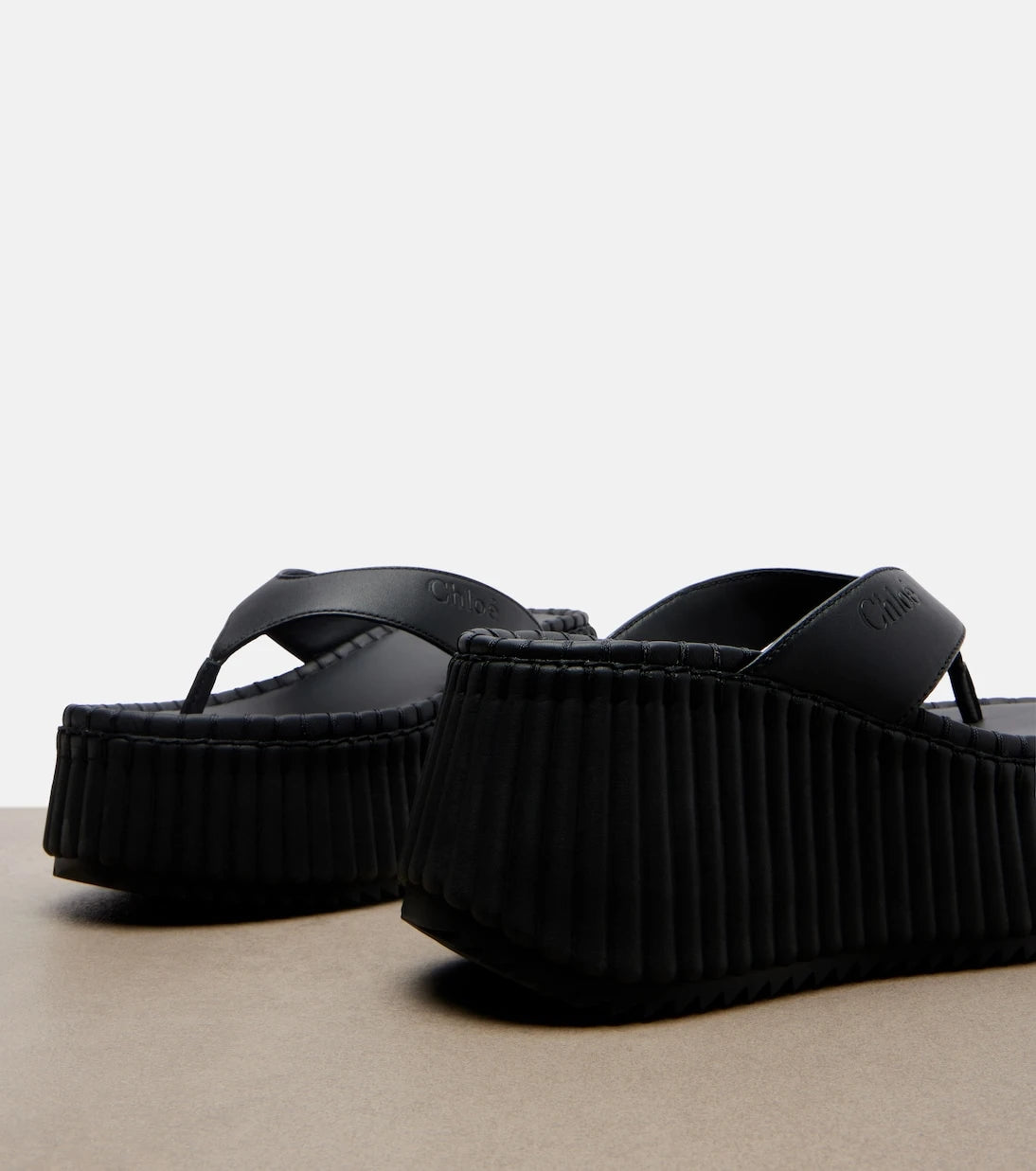 Chloé - Nama leather platform thong sandals