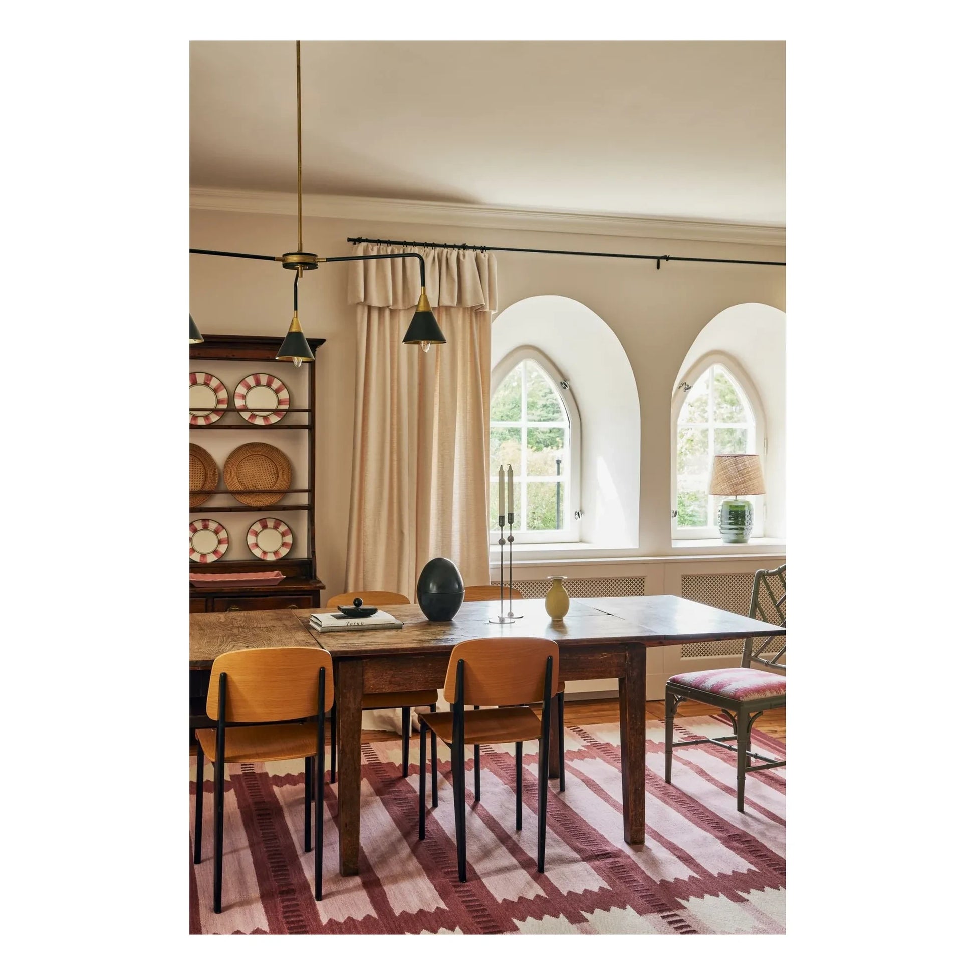 Layered - Röllakan Iris wool rug | Red