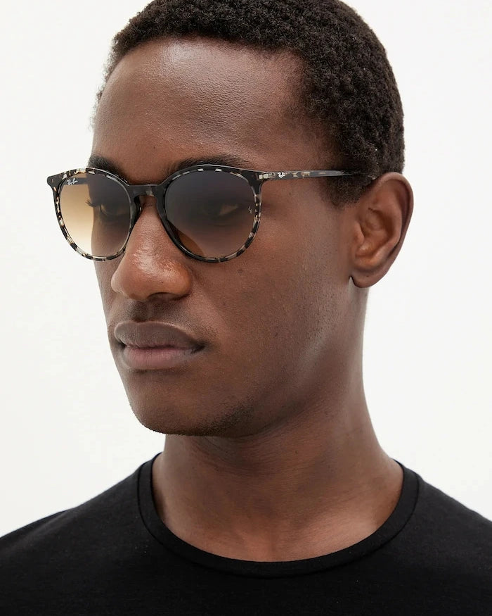 Ray-Ban güneş gözlüğü
