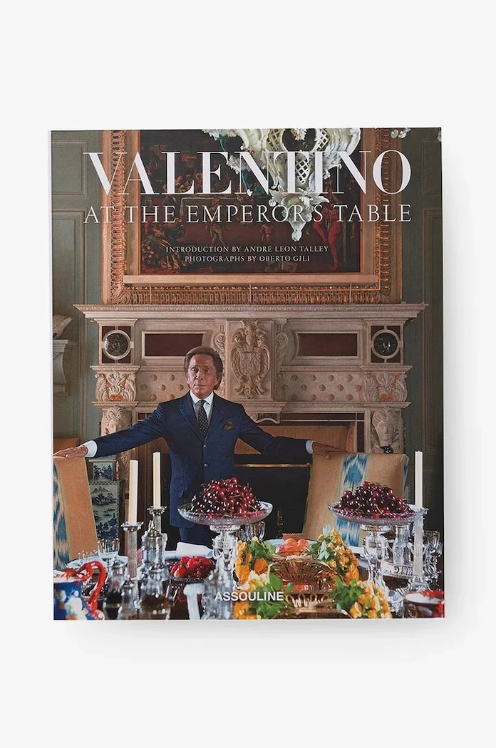Книга Assouline Valentino: At the Emperor's Table by Valentino Garavani, English