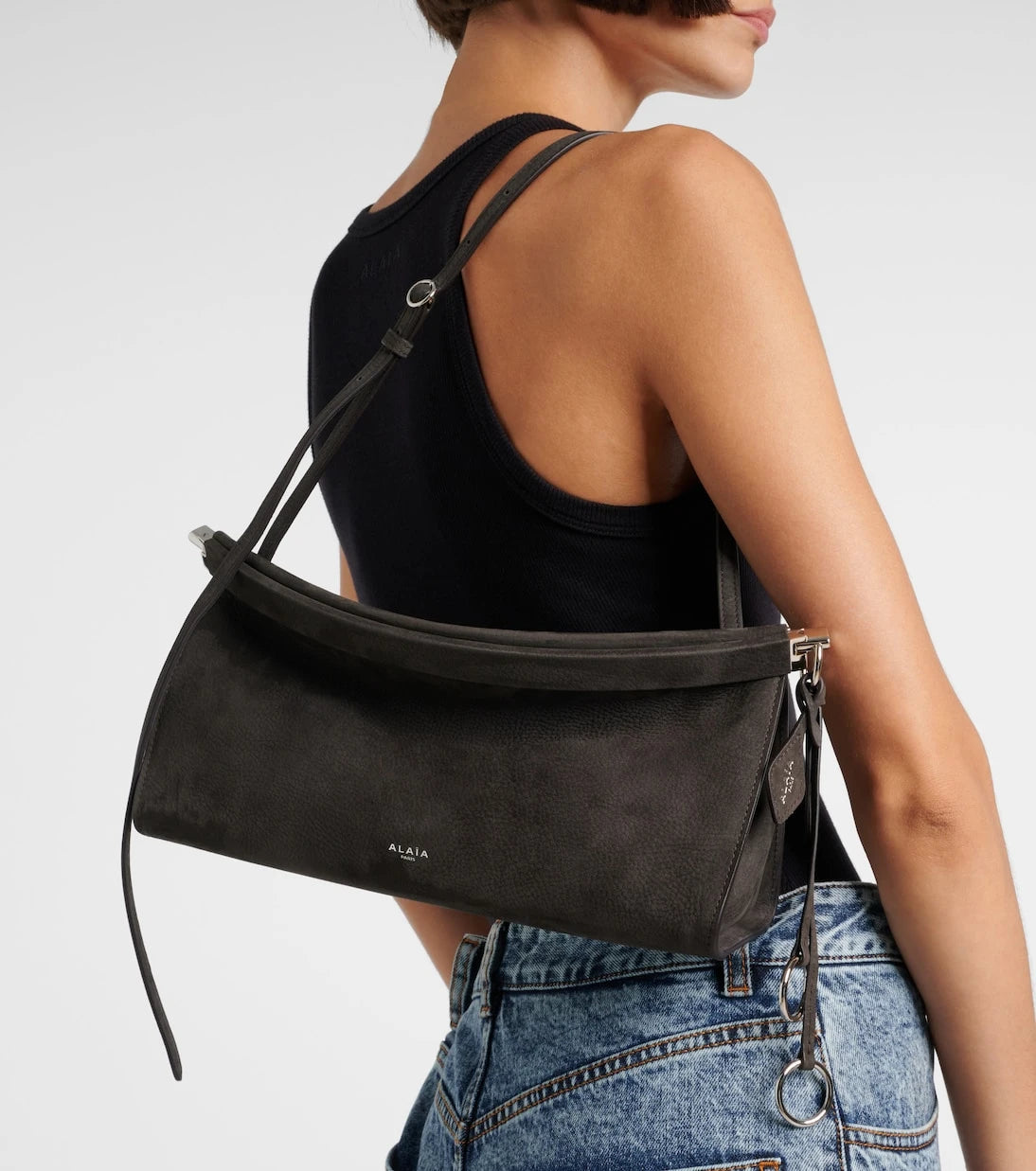 Alaïa - حقيبة كتف Le Click East West متوسطة الحجم