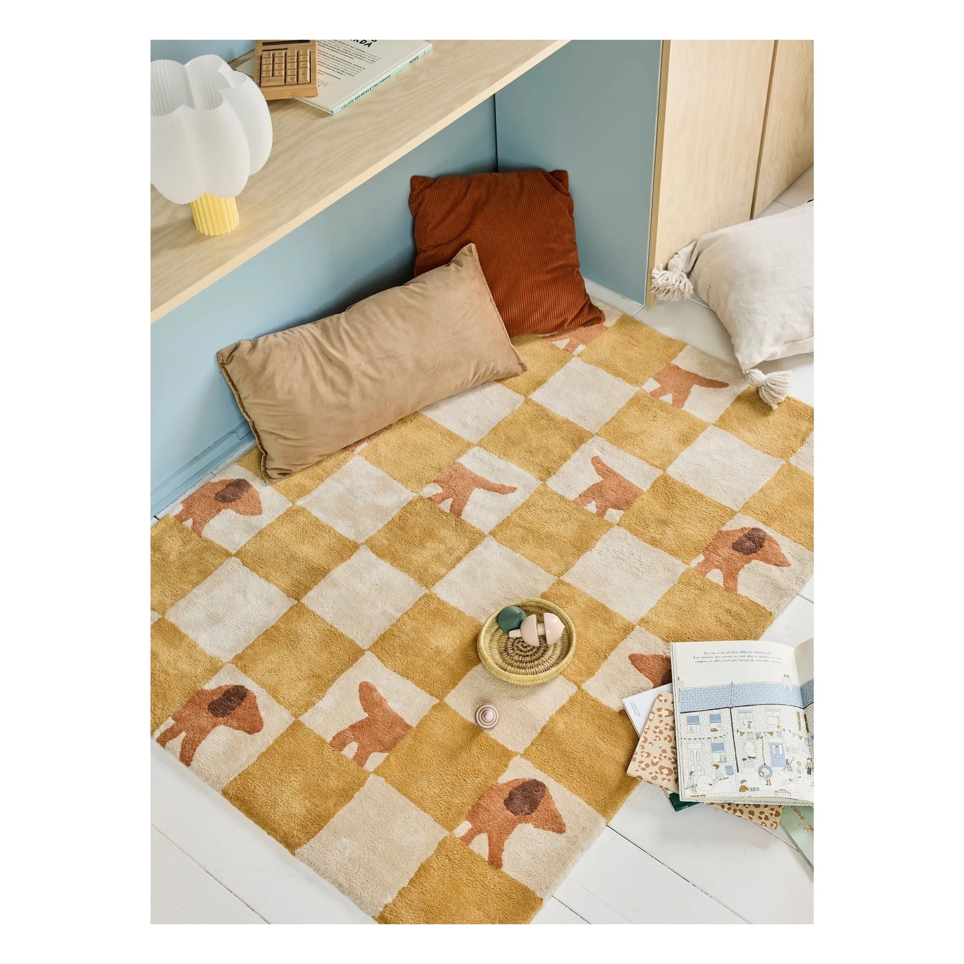 Bleuu-studio - Walter Damier rug | Ochre