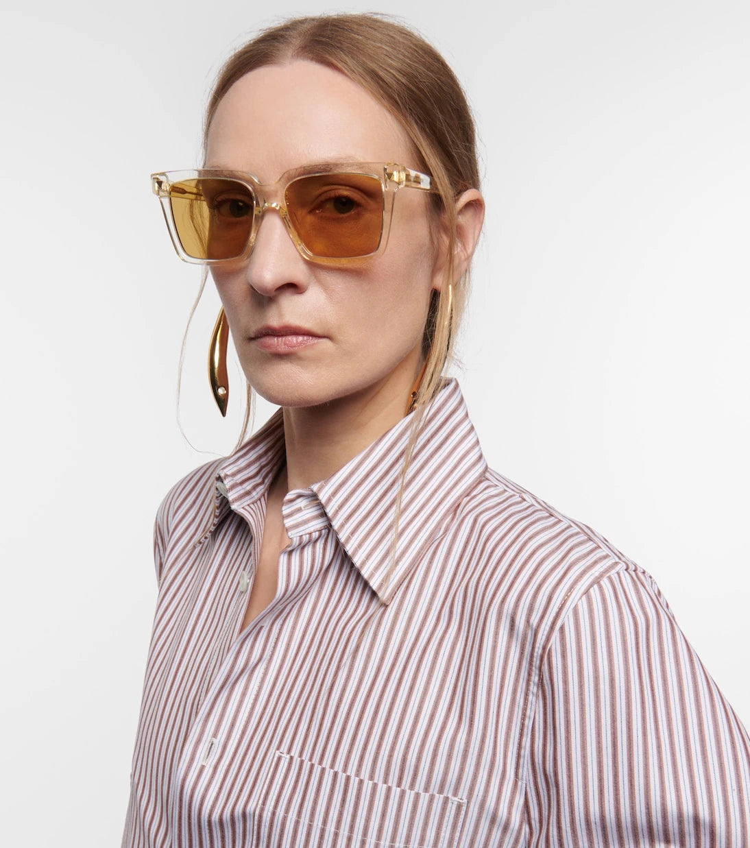 Bottega Veneta - نظارة شمسية بإطار مربع ناعم