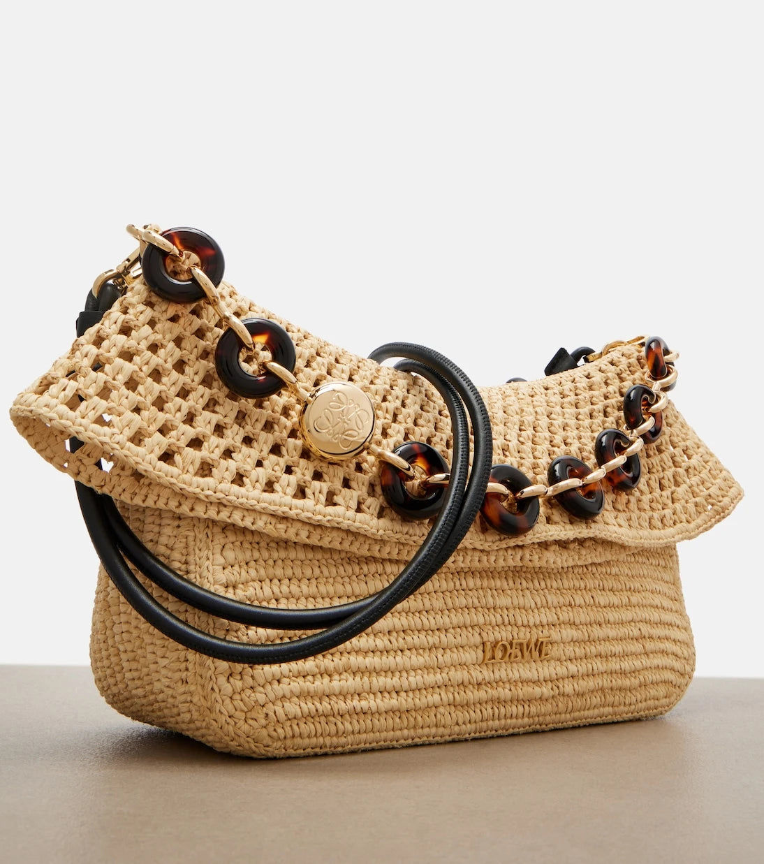 Loewe - حقيبة كتف متوسطة "أولا" من مجموعة "بولاز إيبيزا"