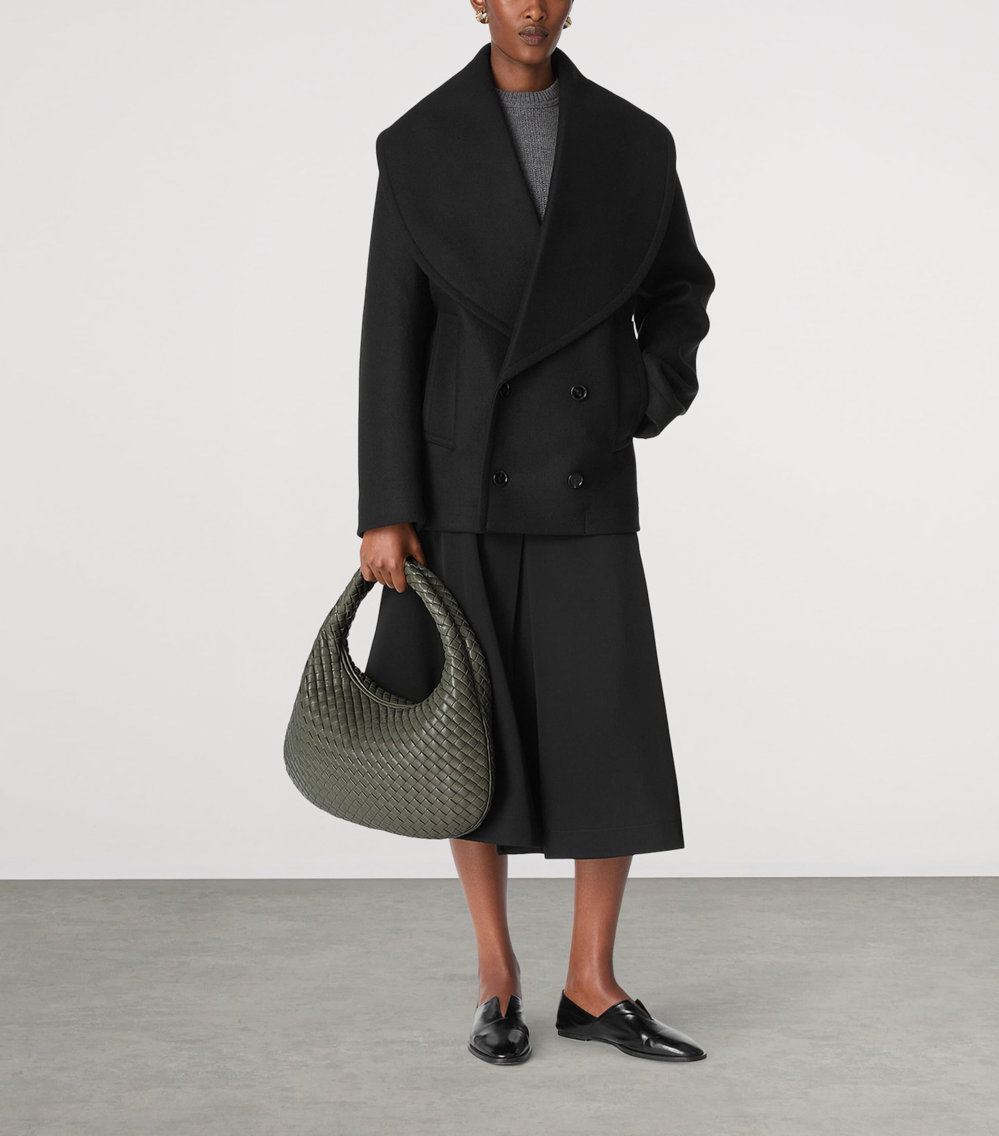 Leather Intrecciato Veneta Shoulder Bag