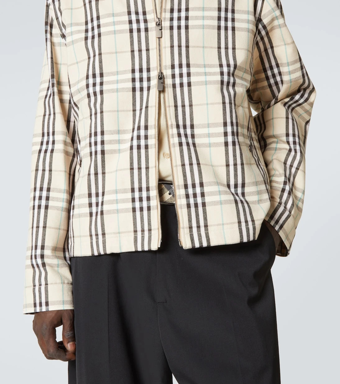 Burberry - سترة قطنية كاروهات من Burberry