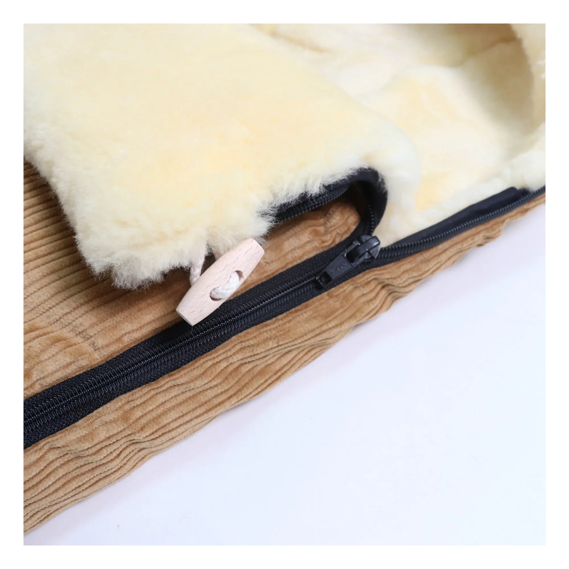 Kaiser - Filius Lambskin Universal Footmuff | Camel