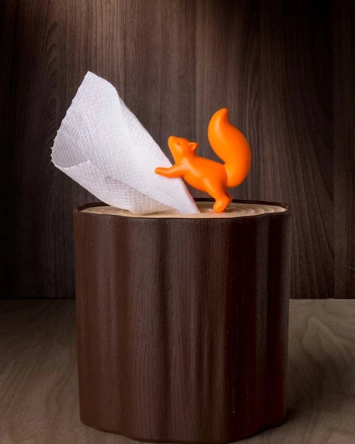 Дозатор за тоалетна хартия Qualy Squirrel Tissue Log