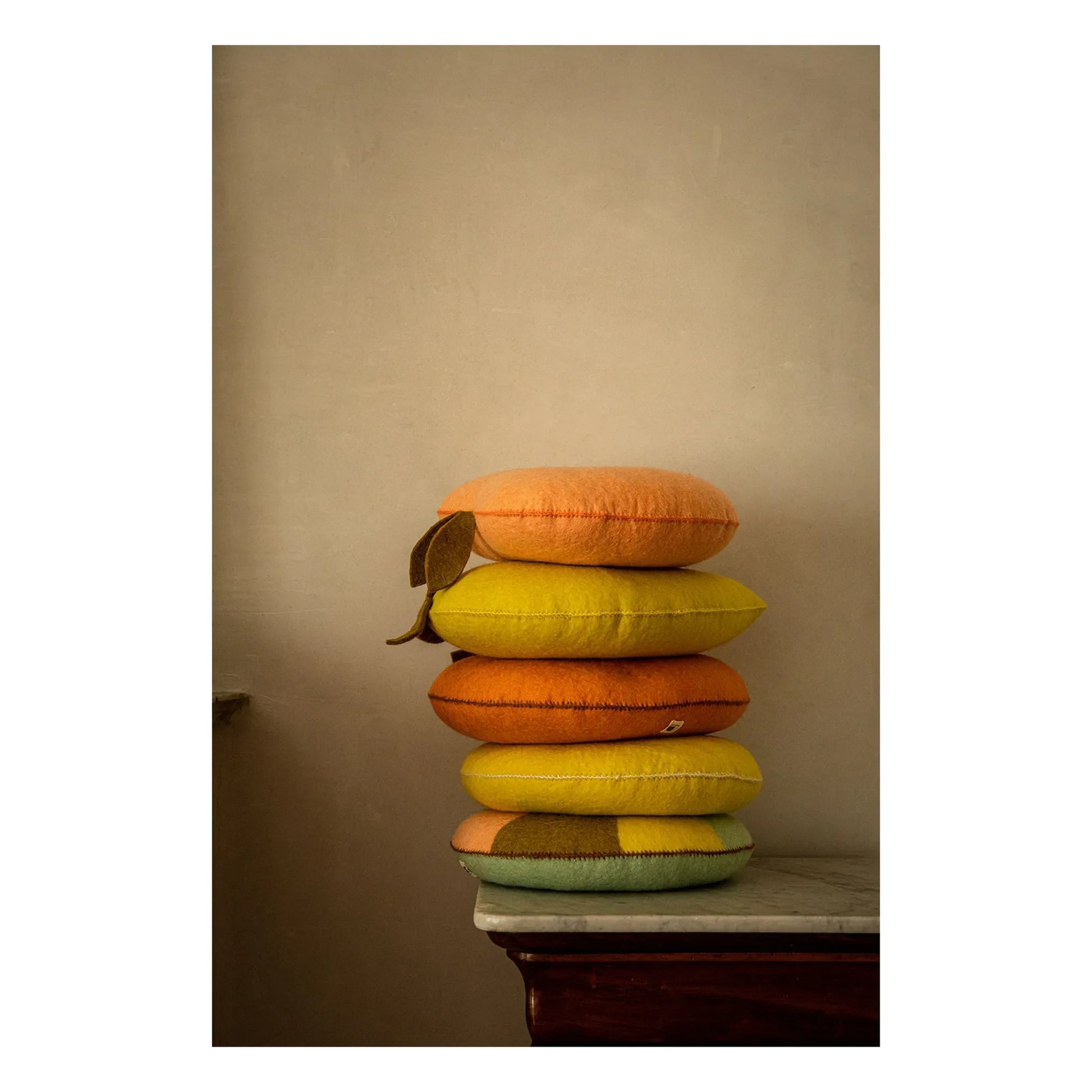 Muskhane - Apricot felt cushion | Orange