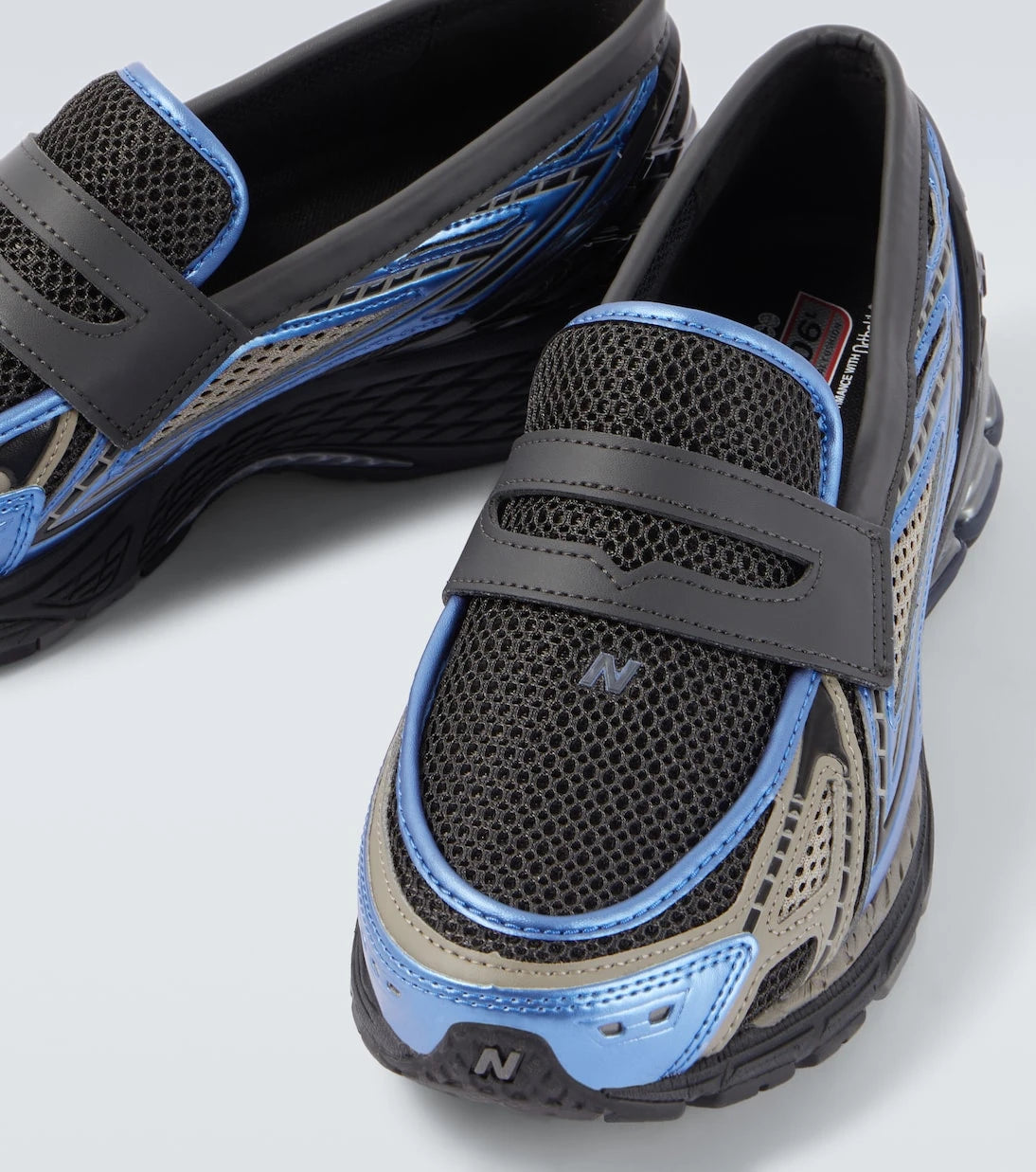 New Balance - حذاء سنيكرز لوفر 1906 من الشبك والجلد