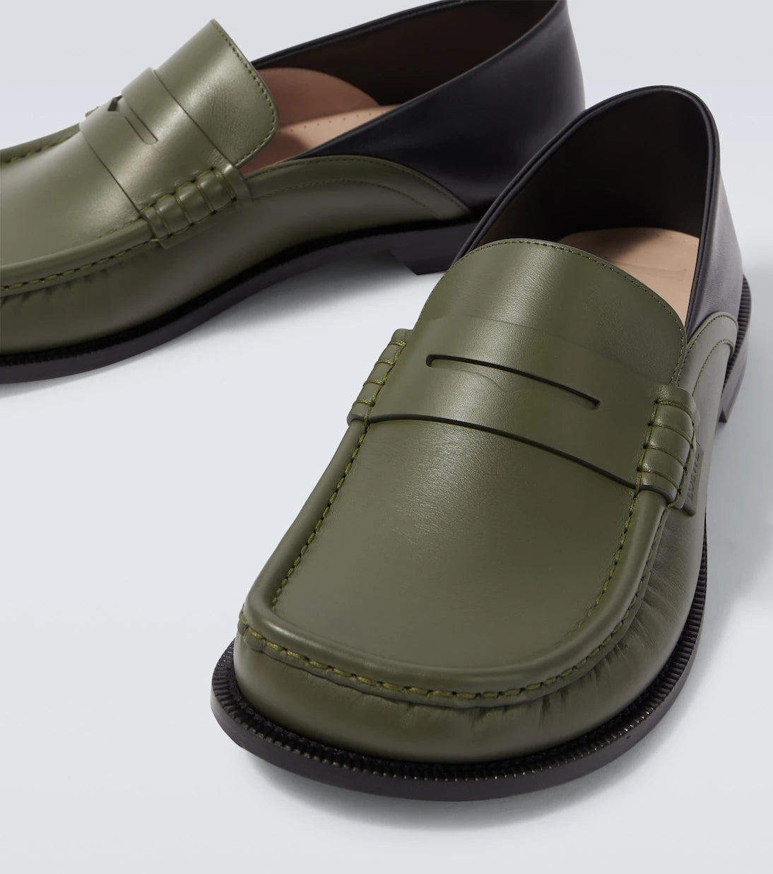 Loewe - حذاء لوفرز بيني كامبو الجلدي