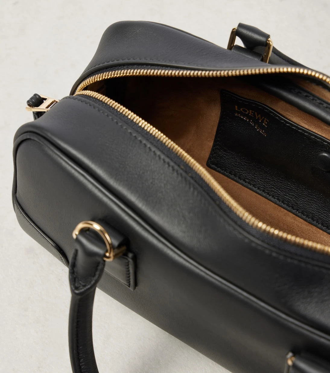 Loewe - حقيبة يد أمازونا 23 جلدية