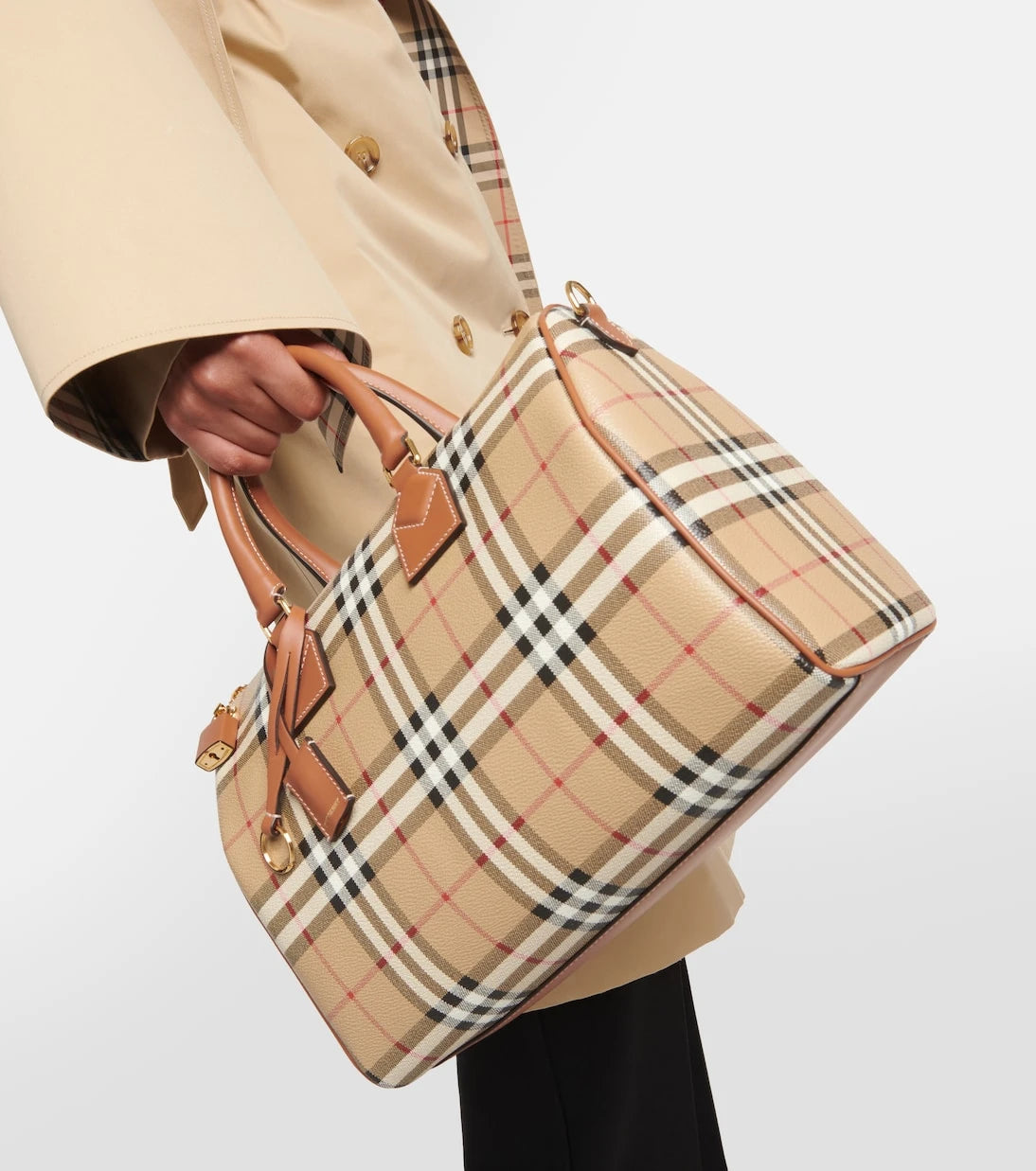 Burberry - حقيبة يد توت قماش متوسطة كاروهات بربري