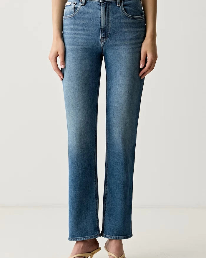 Calvin Klein Jeans kadın düz paça jean