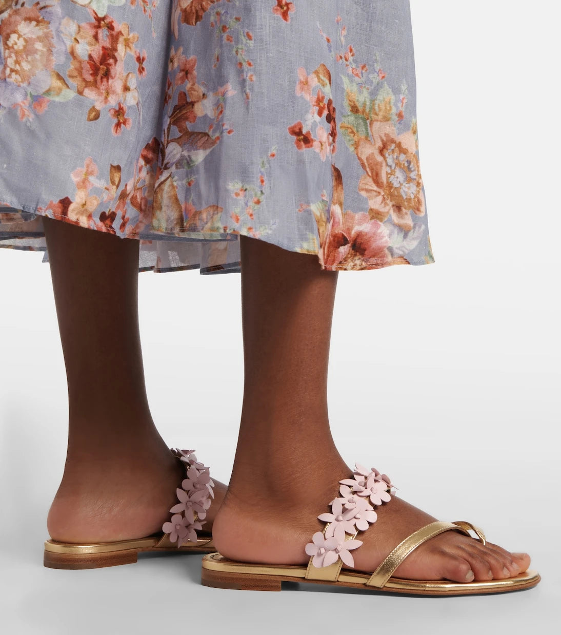 Manolo Blahnik - Fiosa appliqué leather thong sandals