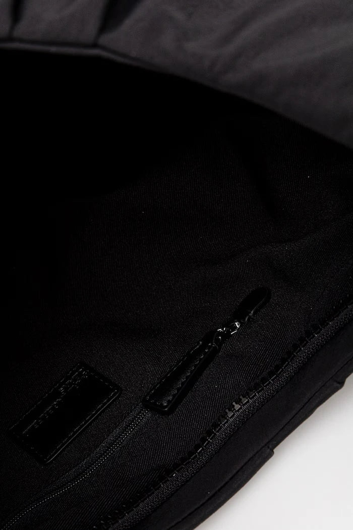 Karl Lagerfeld Jeans чанта тип хобо дамска