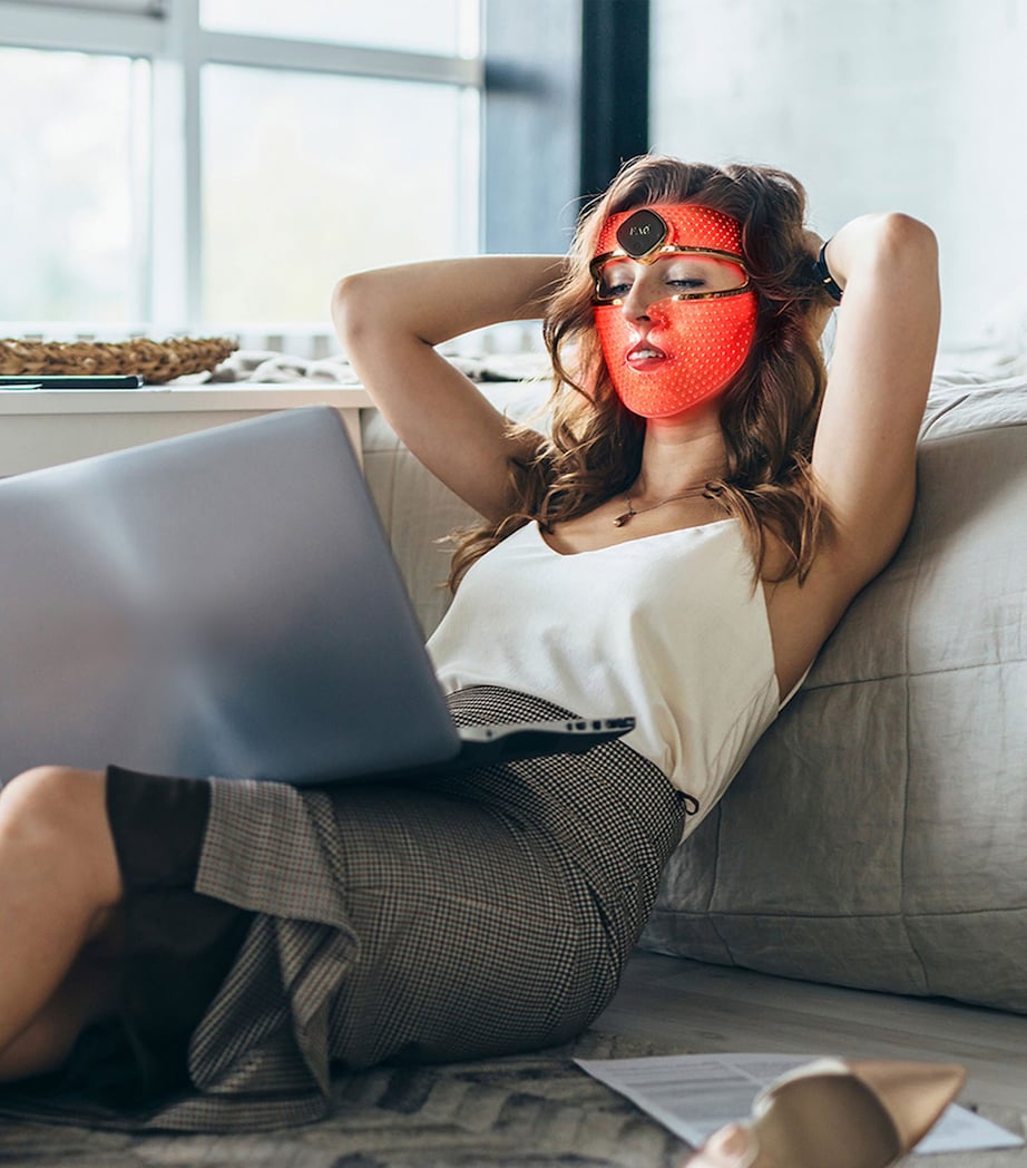 FAQ™ 202 Wireless Silicone 7 LED Light + NIR AntiAgeing Face Mask Treatment